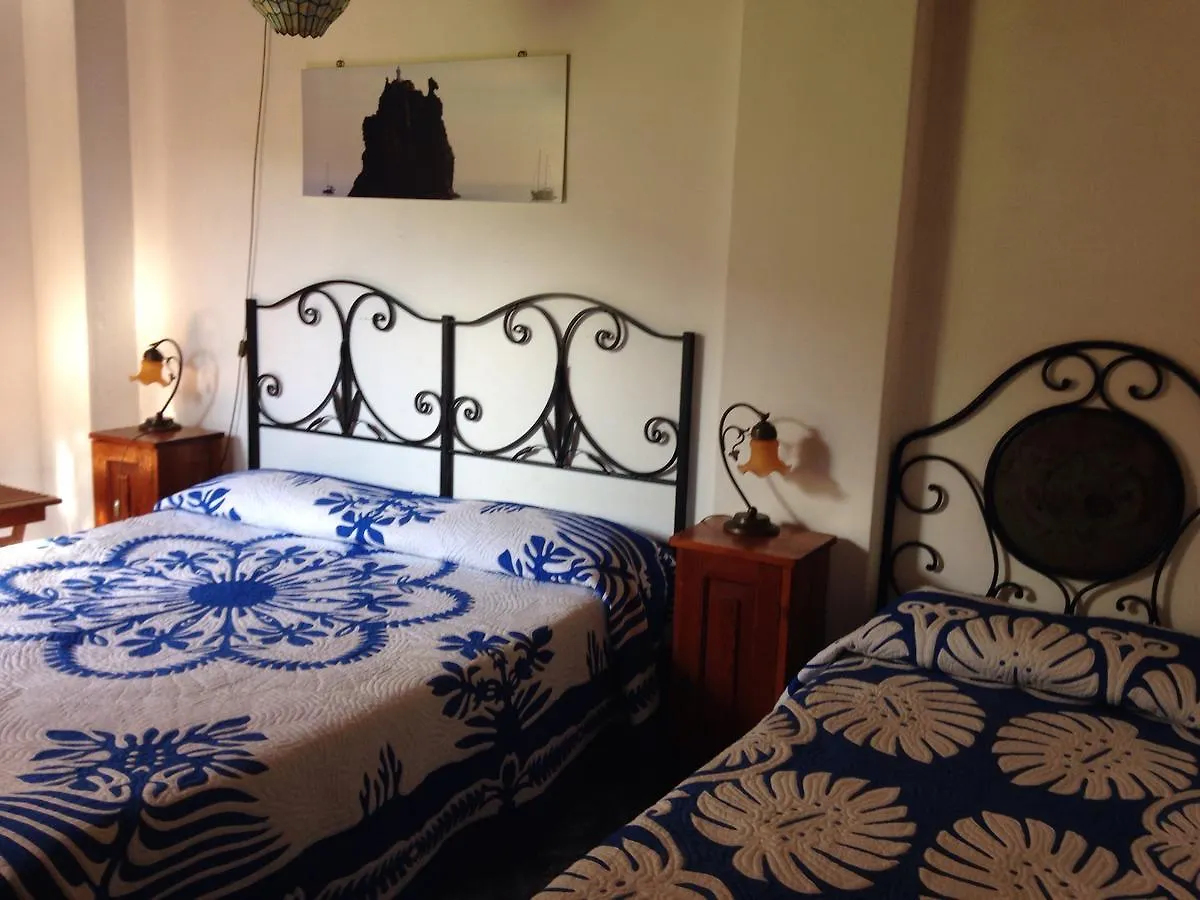 La Lampara Stromboli 2*,